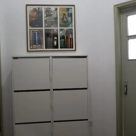 Quartos Nina Dourado Lda * Lisbon
