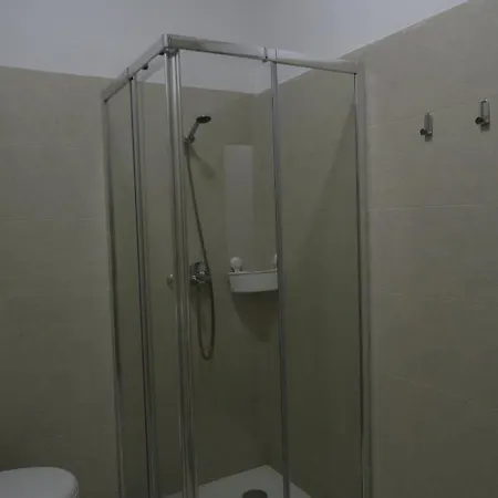 Quartos Nina Dourado Lda Lisbon